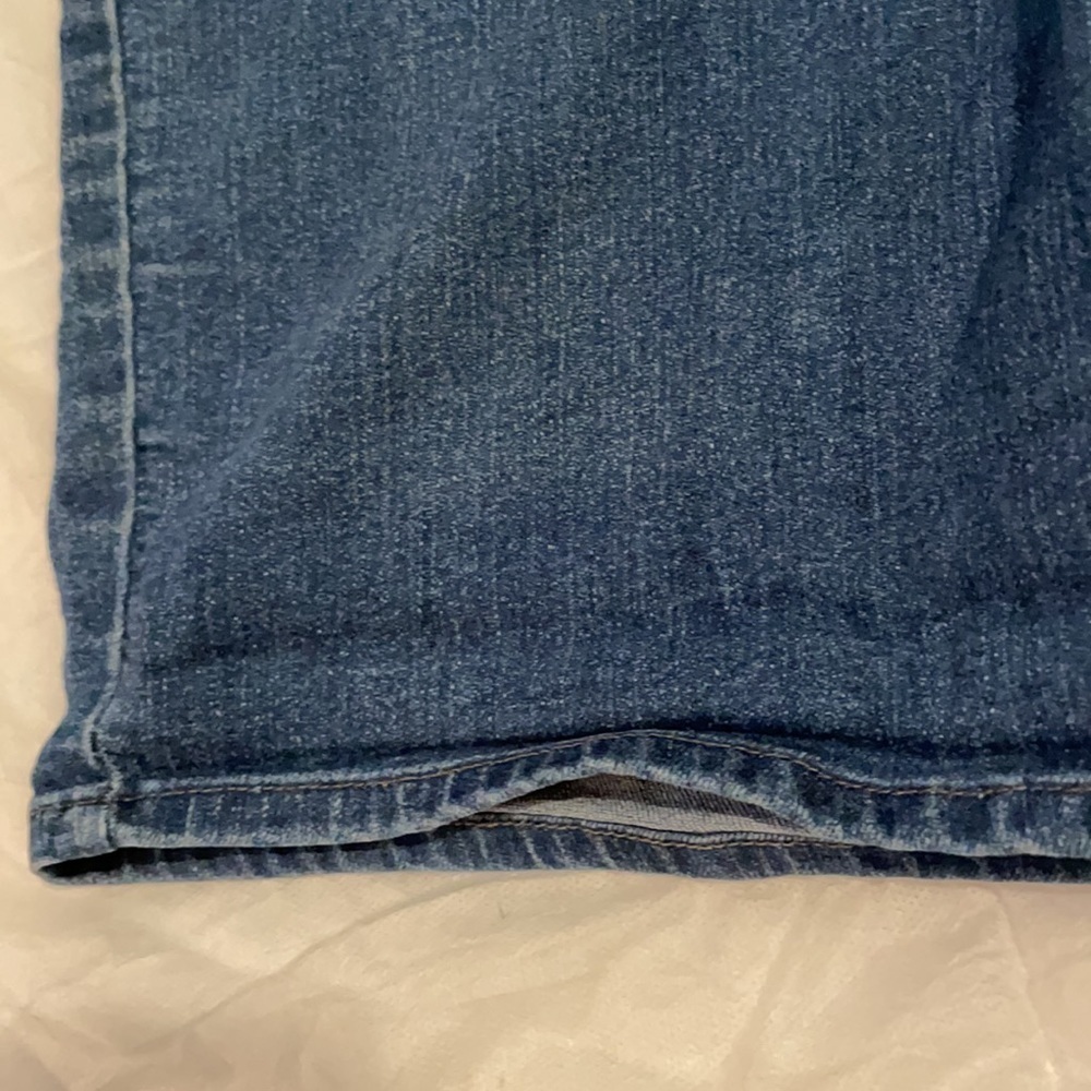 Lee Riders Mid Rise Jean Shorts - Picture 13 of 13